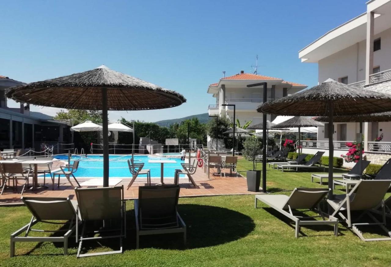 Alexander Inn Stavros  Luaran gambar