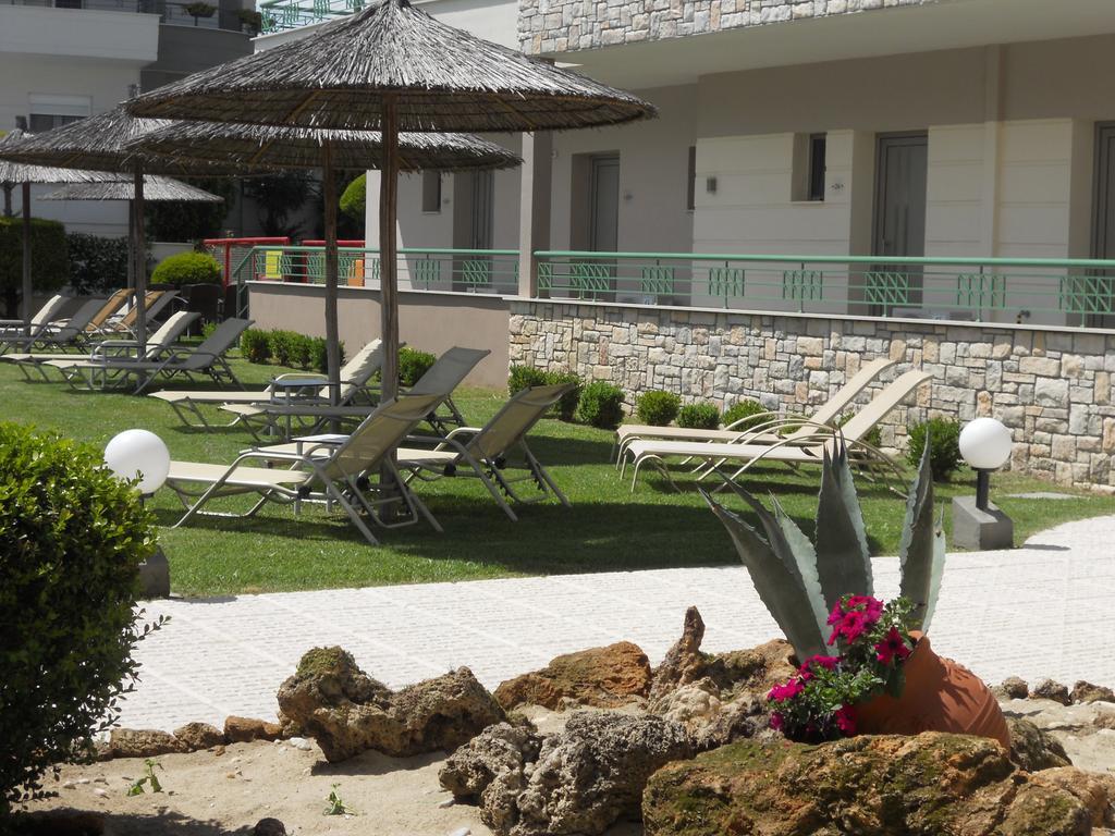 Alexander Inn Stavros  Luaran gambar