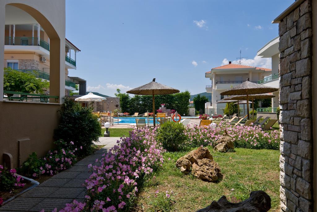 Alexander Inn Stavros  Luaran gambar
