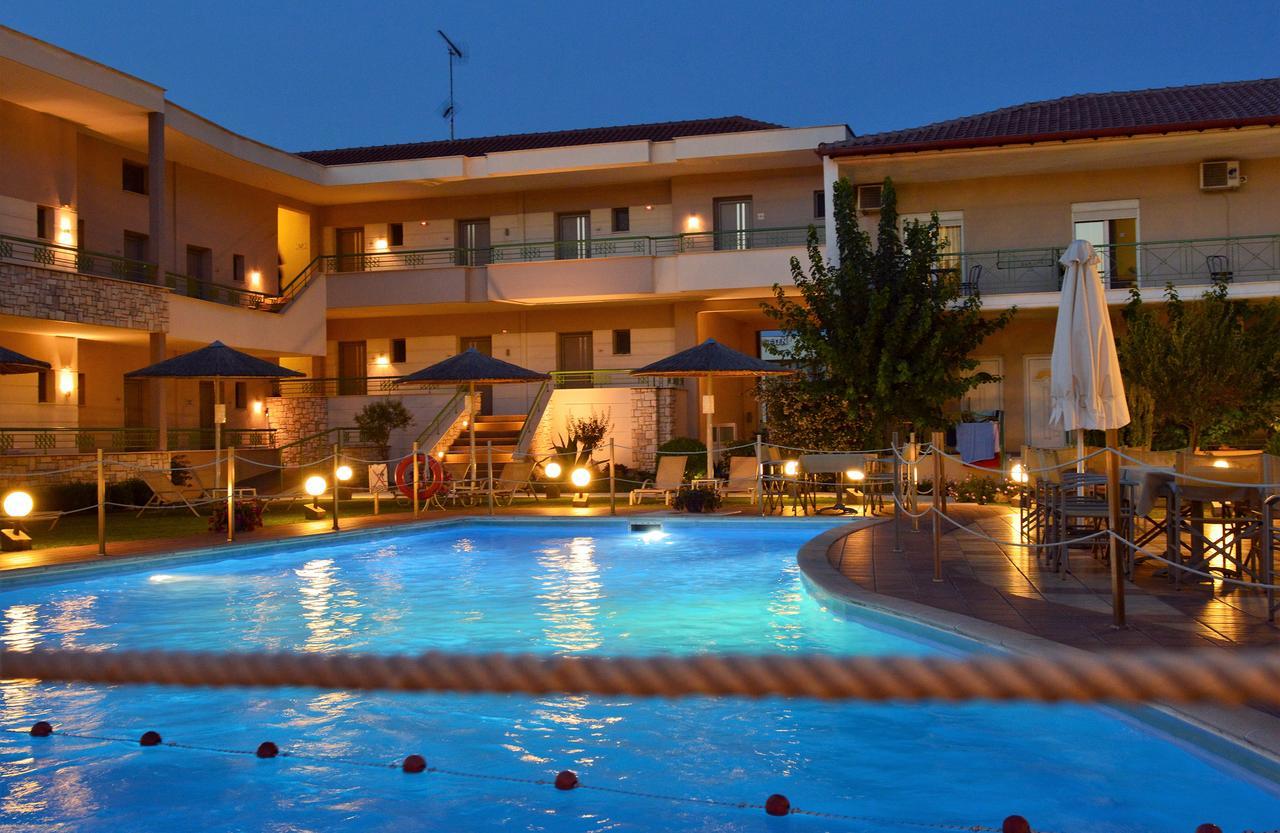 Alexander Inn Stavros  Luaran gambar