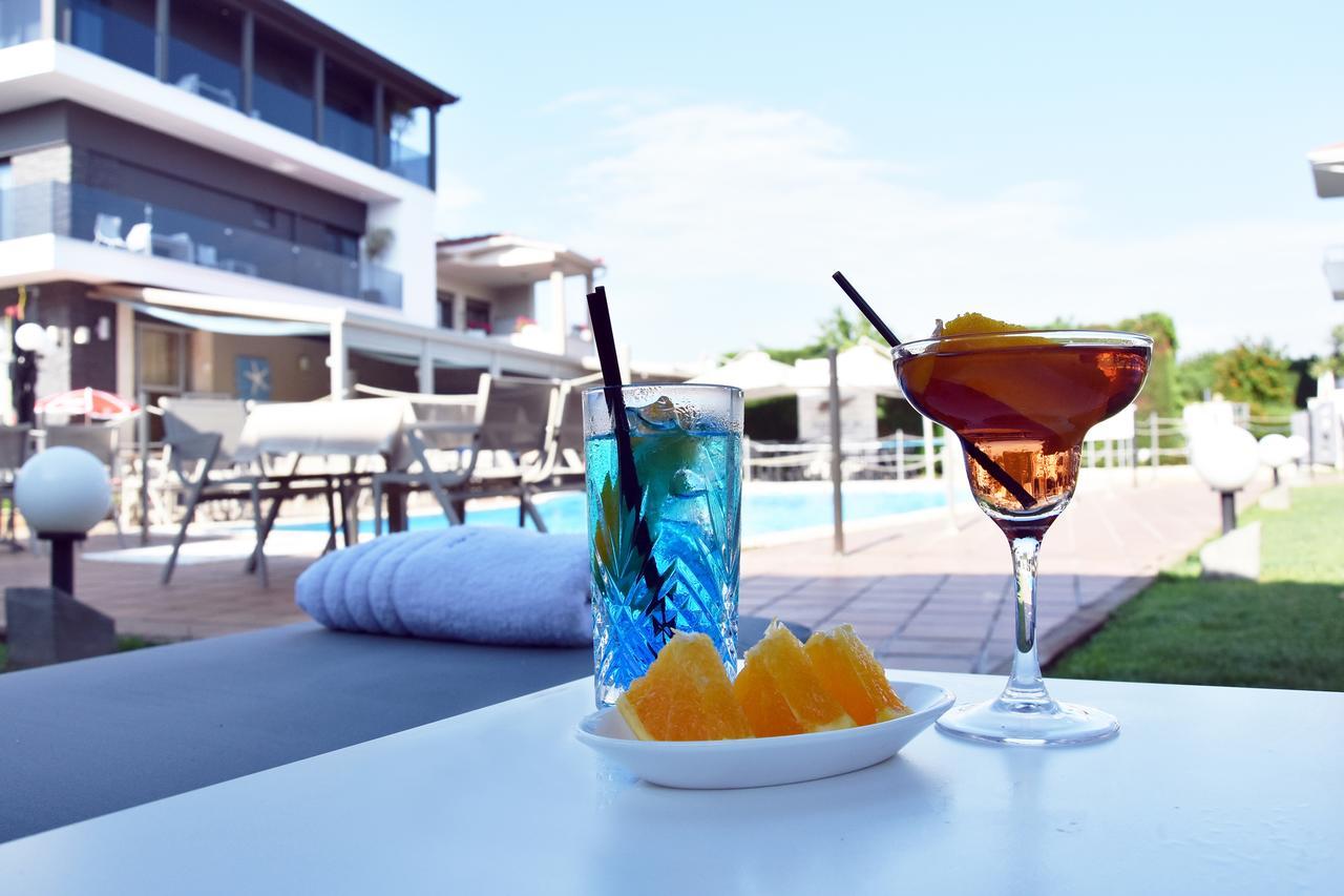 Alexander Inn Stavros  Luaran gambar
