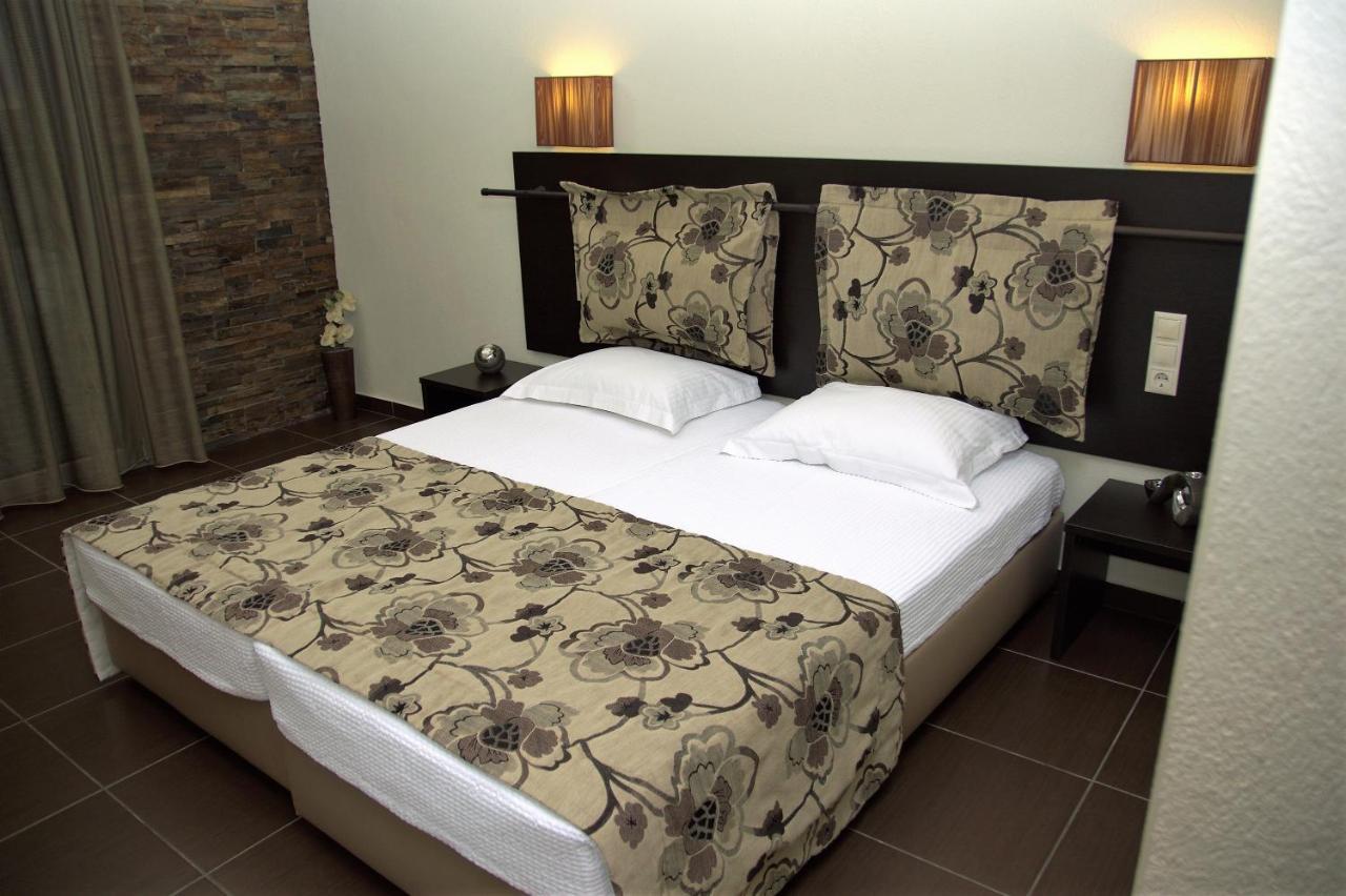 Alexander Inn Stavros  Luaran gambar